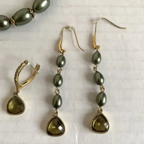 Monet Pearl Necklace Bracelet Dangle Earring Set Sage Green Gold 4 Pc Set - Picture 2 of 10